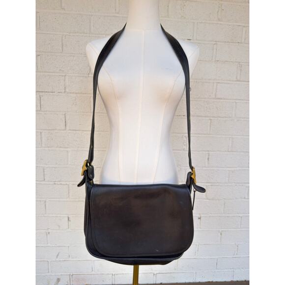 Coach Legacy 9951 Black Glove-Tanned Leather Patricia Messenger w/ Hangtag - Picture 1 of 8